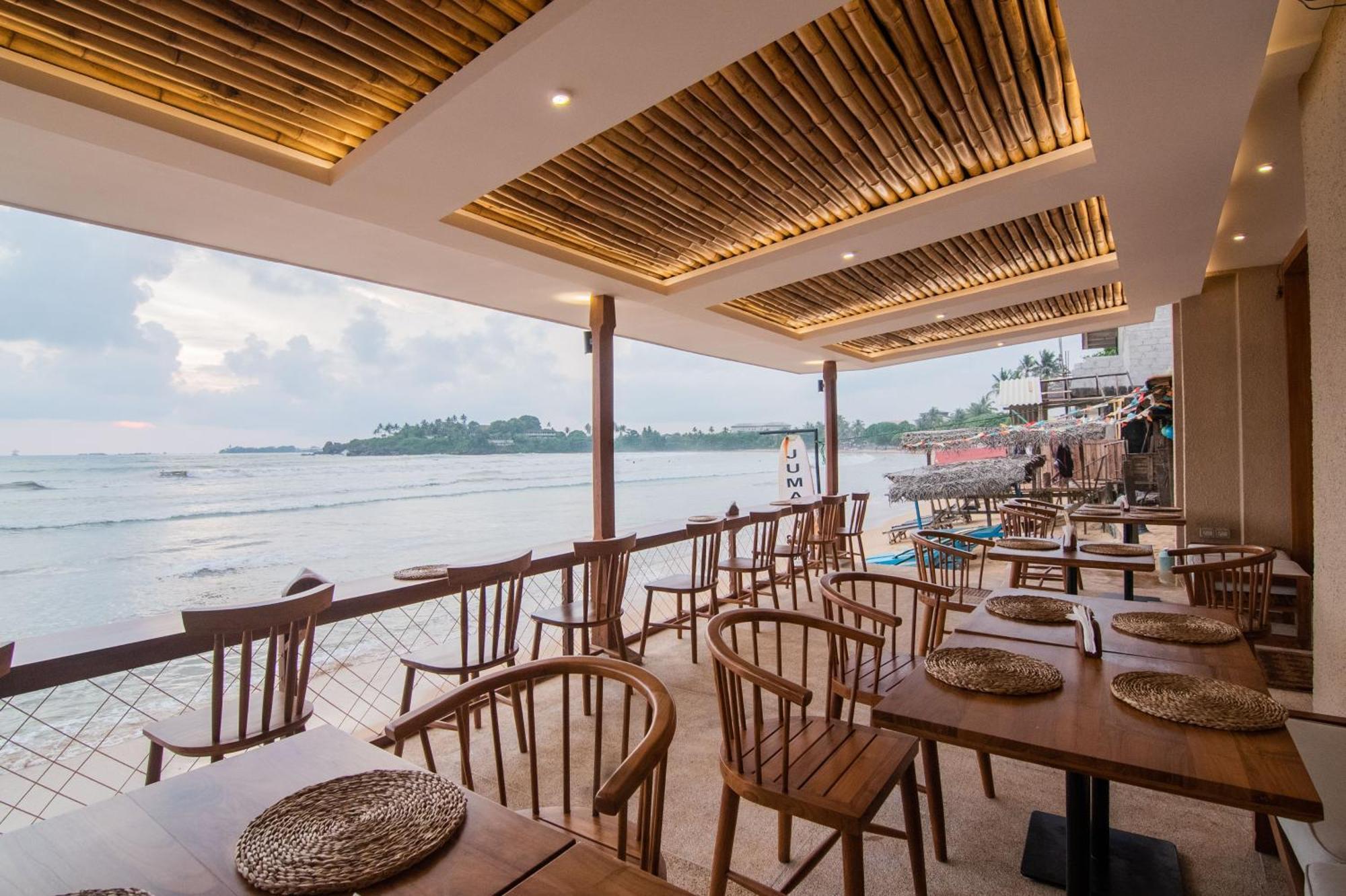 Azuri Bay Hotel กอลล์ ภายนอก รูปภาพ