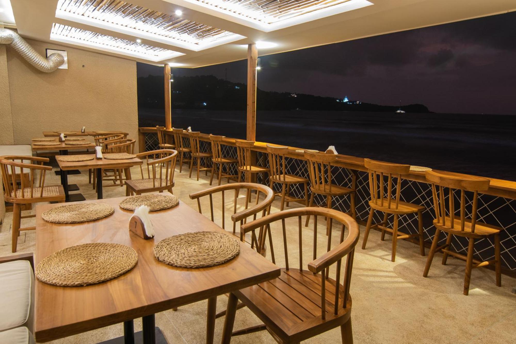 Azuri Bay Hotel กอลล์ ภายนอก รูปภาพ